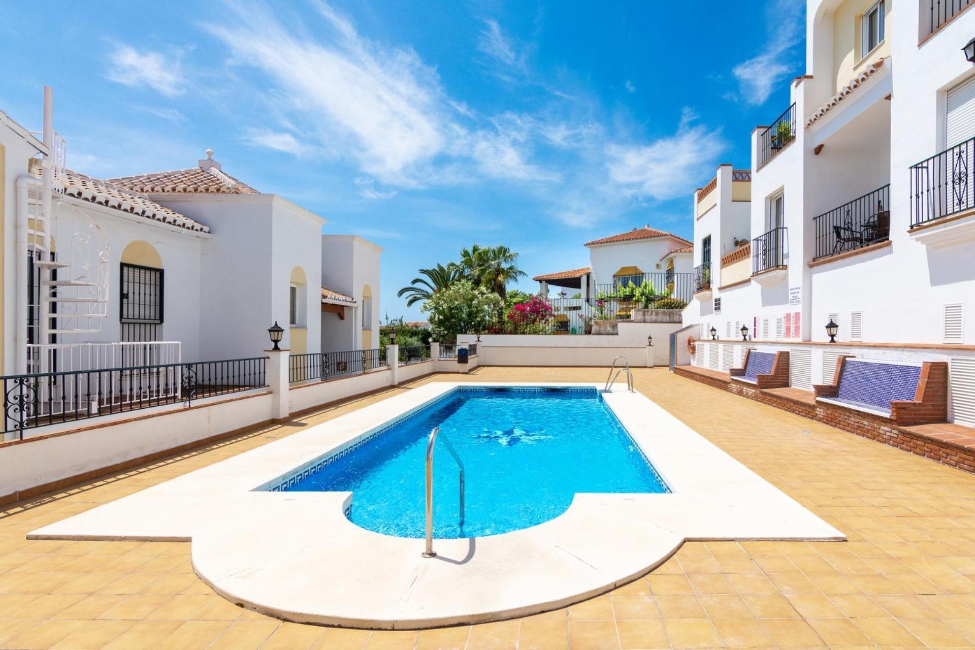 Apartamento Chimenea Playa - 2 Dormitorios Y Terraza Nerja Exteriér fotografie